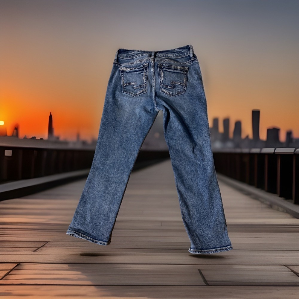 Silver Jeans Elyse Capri Women's W25 L23.5 Blue Distressed Denim Casual Crop